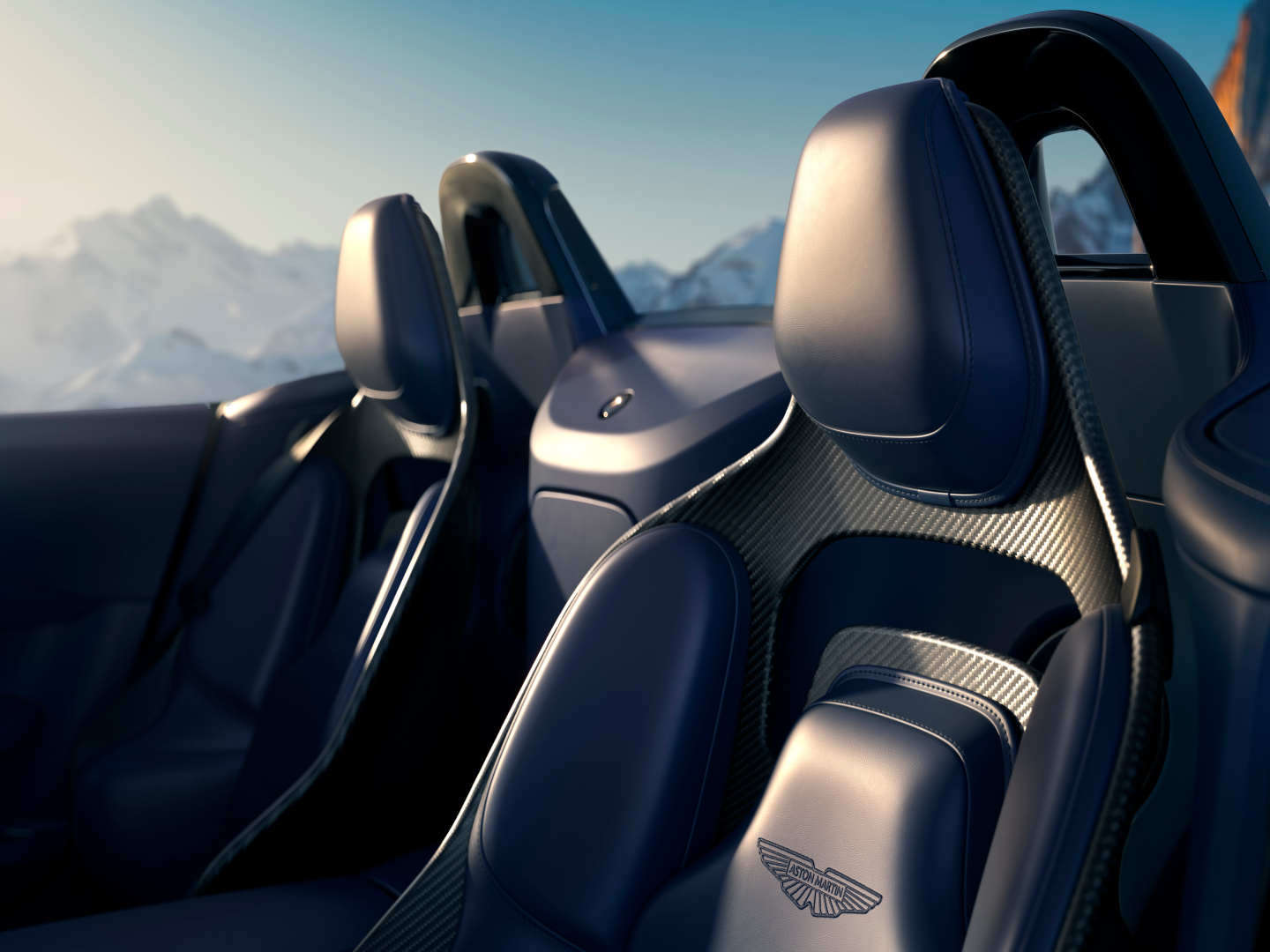 SMALL_Aston Martin Vantage Roadster_18