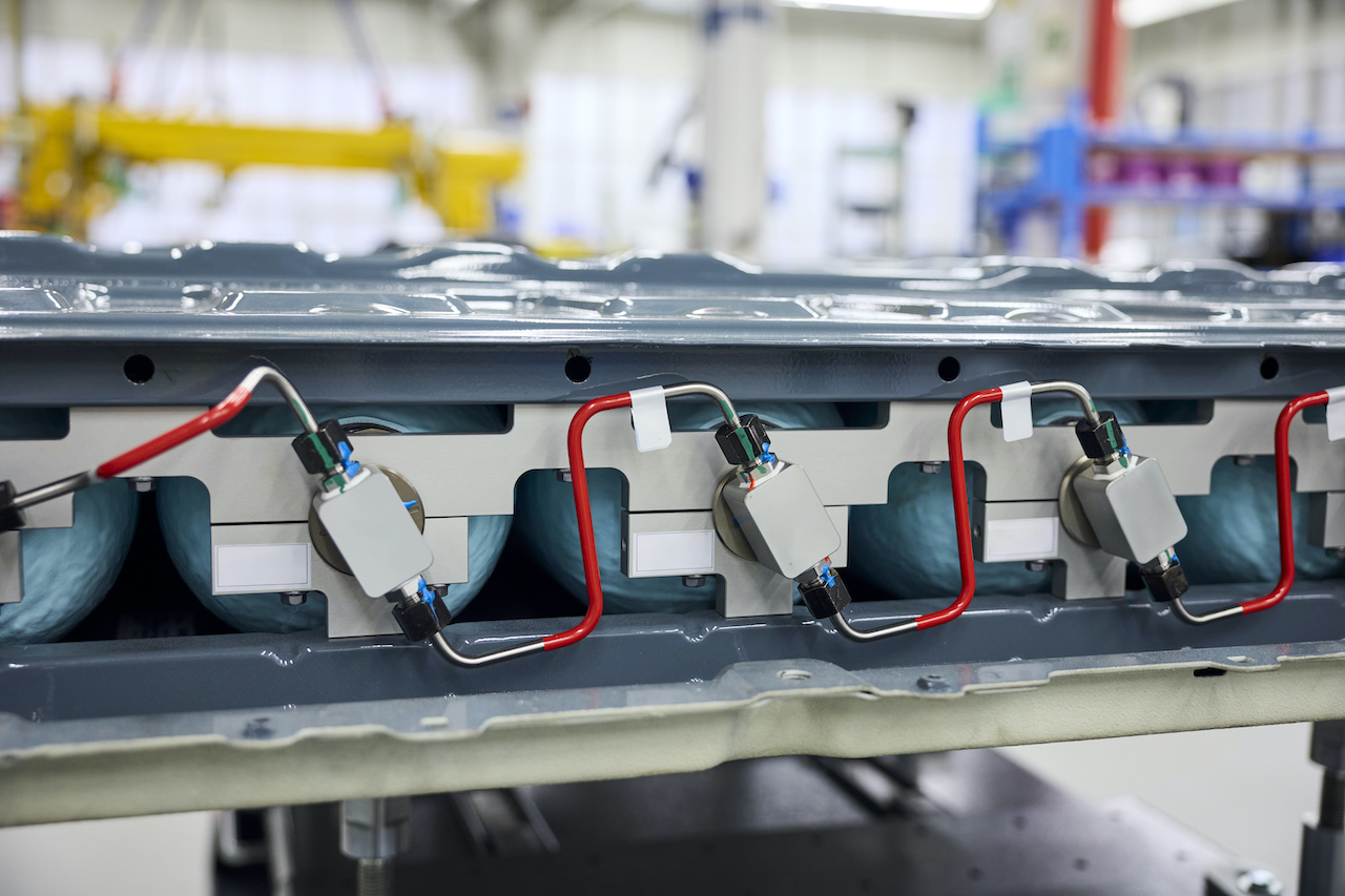 P90634034_highRes_bmw-hydrogen-flat-st