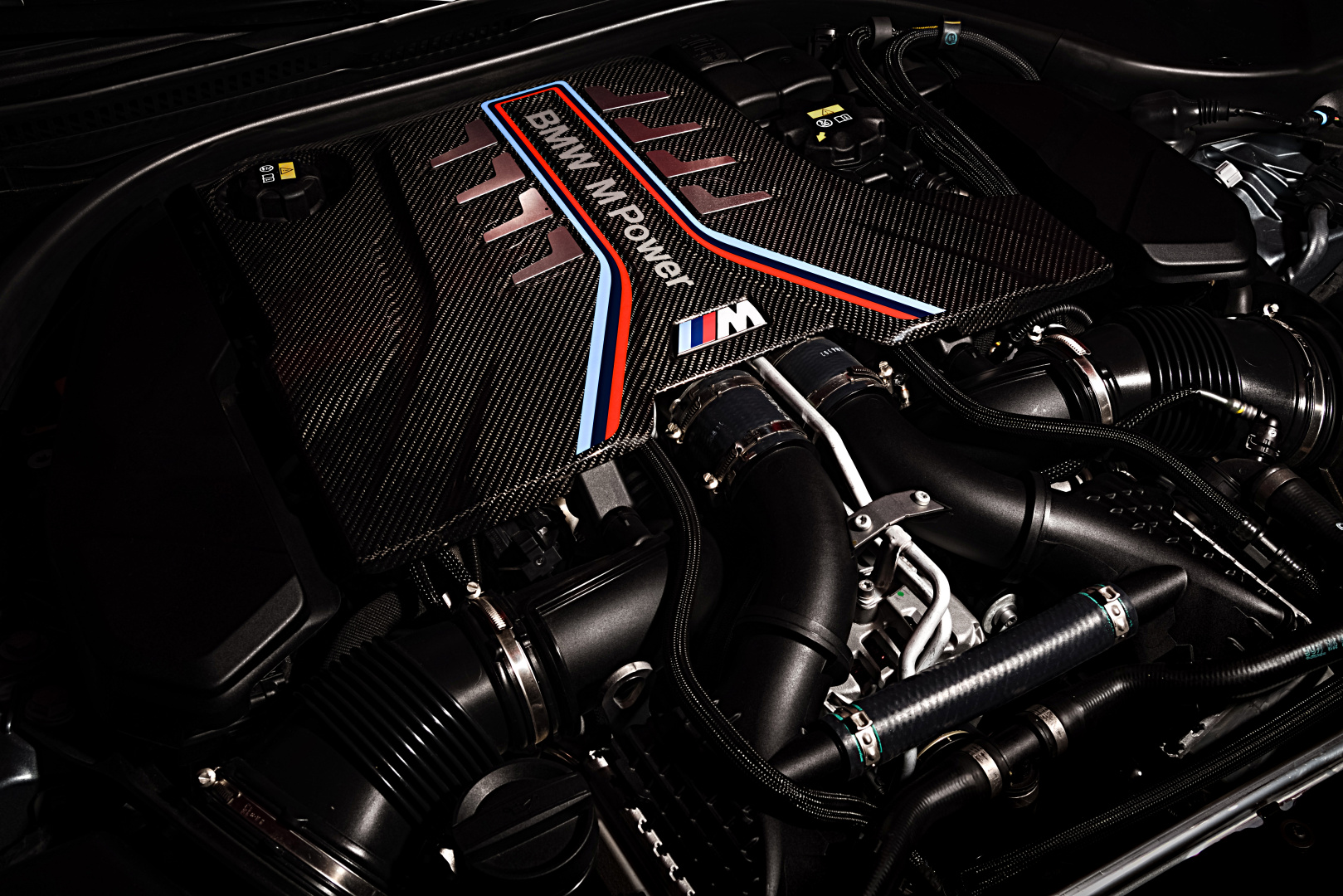 SMALL_P90390744_highRes_the-new-bmw-m5-compe