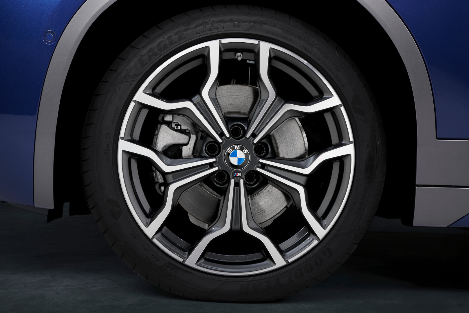 SMALL_P90389838_highRes_the-new-bmw-x2-xdriv