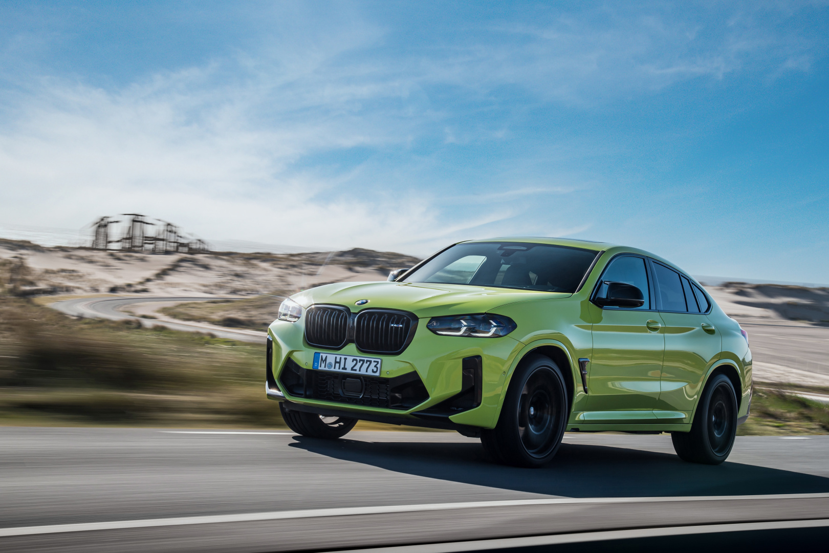 SMALL_P90423952_highRes_the-new-bmw-x4-m-com