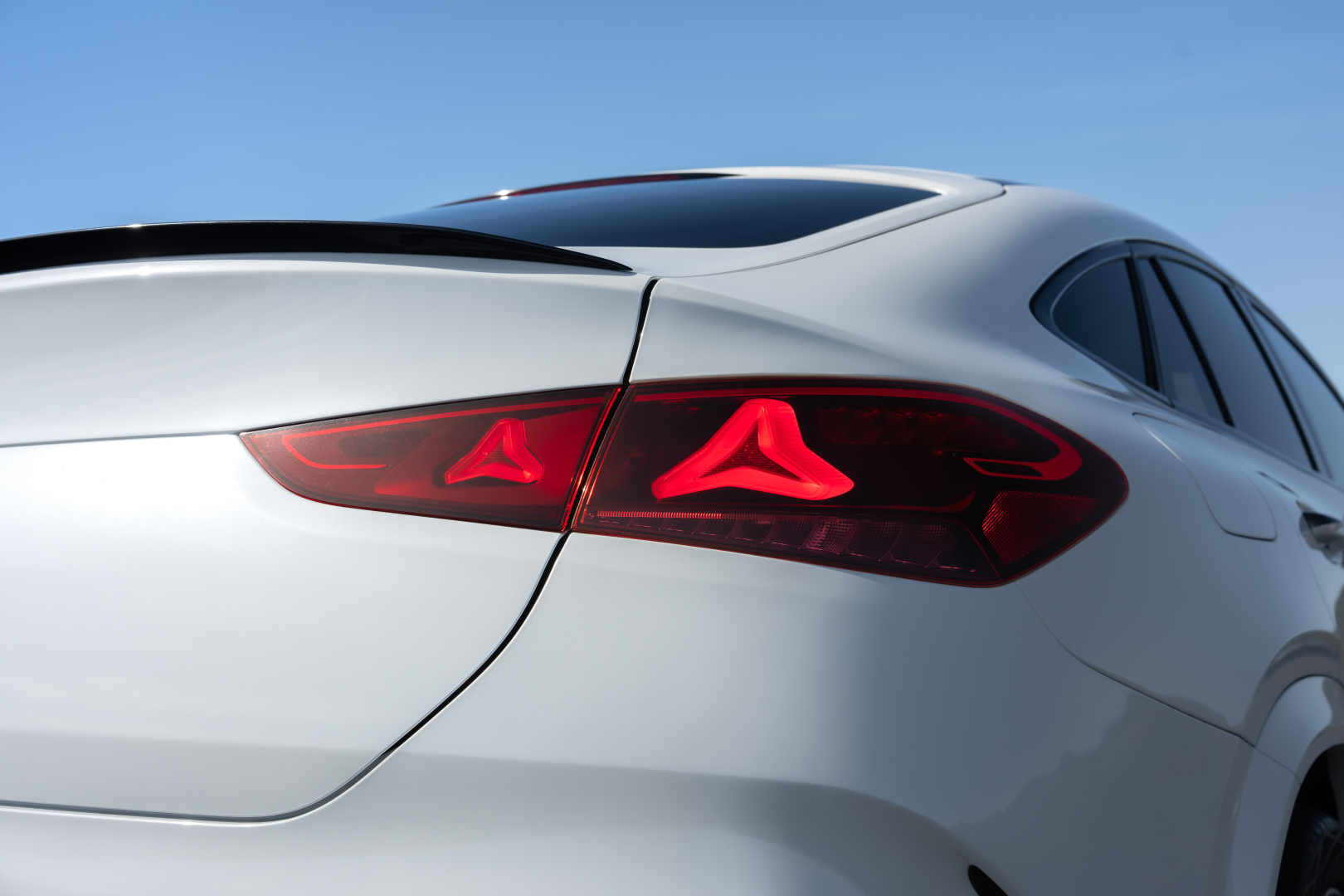 SMALL_50426-pre-media-26c0071-015