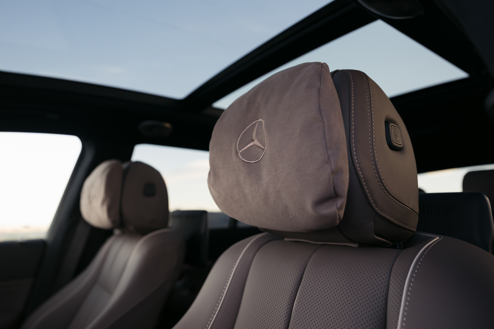 SMALL_50446-pre-media-26c0028-022