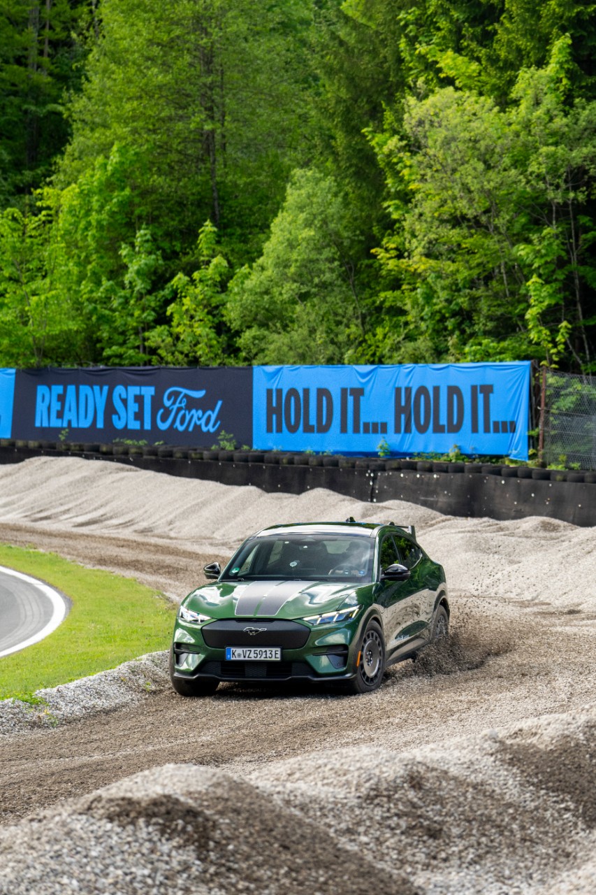 2026_Mach-E_Rally_15_286