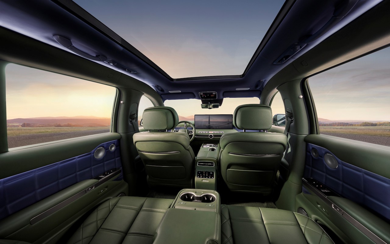 260820_anewiconrsquosarrivalgenesisunveilsgv90flagshipsuv_12