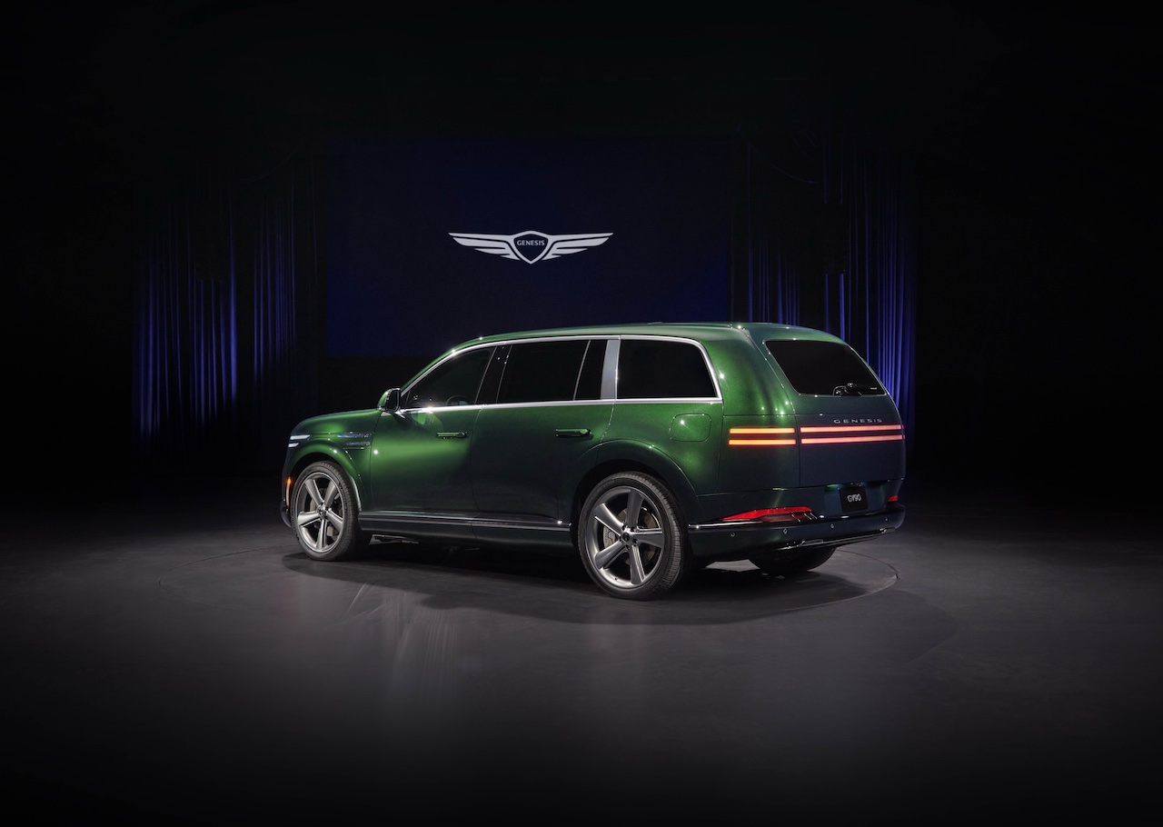 260820_anewiconrsquosarrivalgenesisunveilsgv90flagshipsuv_20
