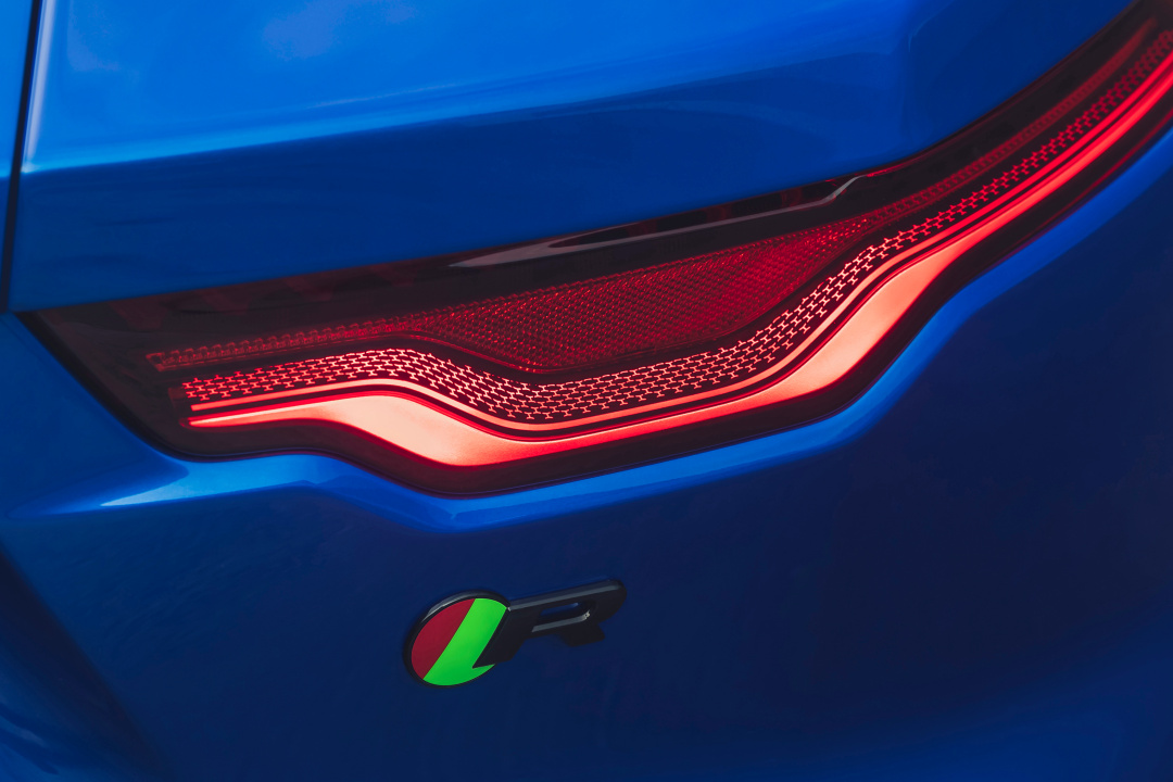 SMALL_Jag_F-TYPE_21MY_Reveal_Image_Detail_Rearlight02.12.19_01