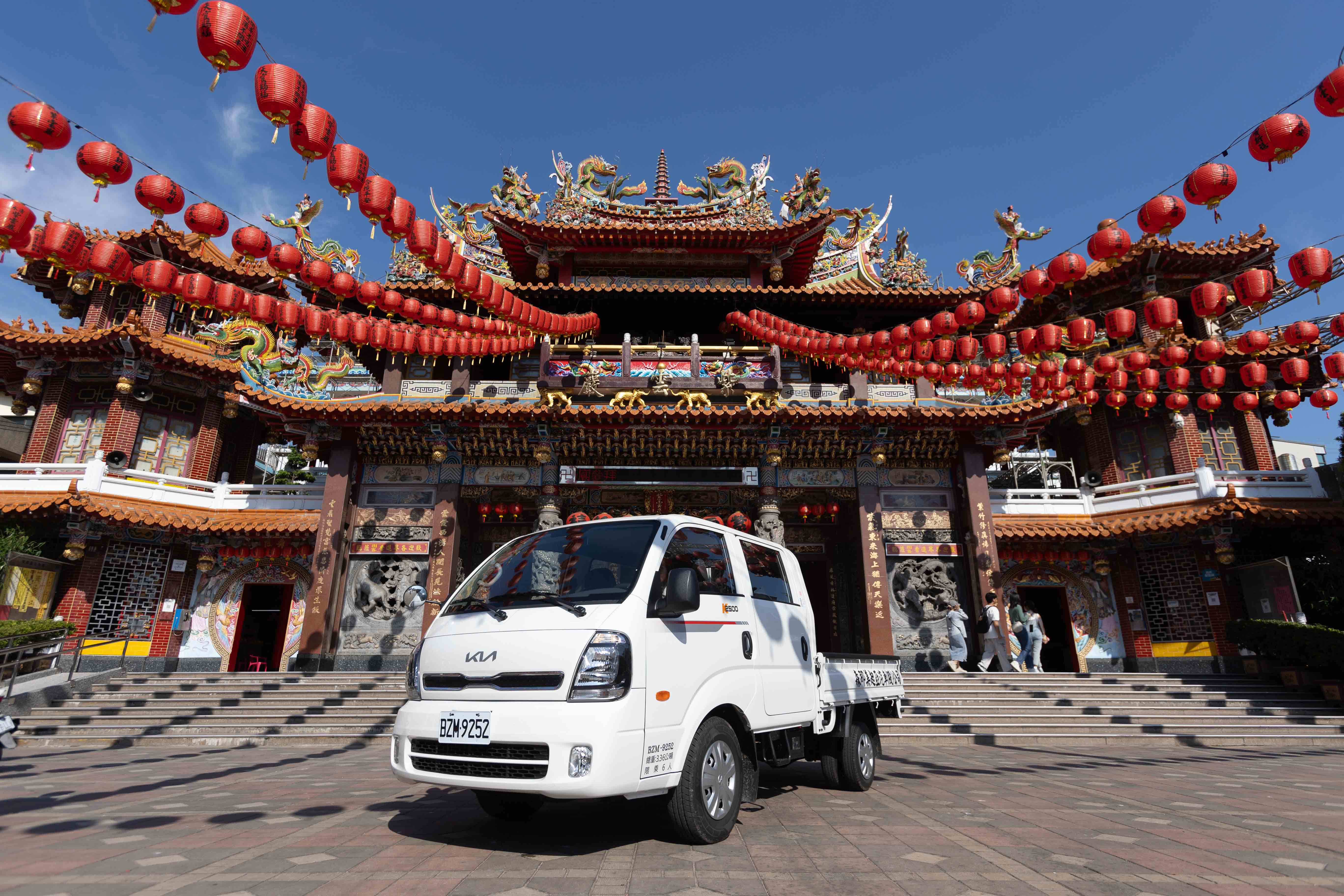 8.Kia商用車卡旺K2500，以突破2,200台的佳績，創下在台年度銷售新高。