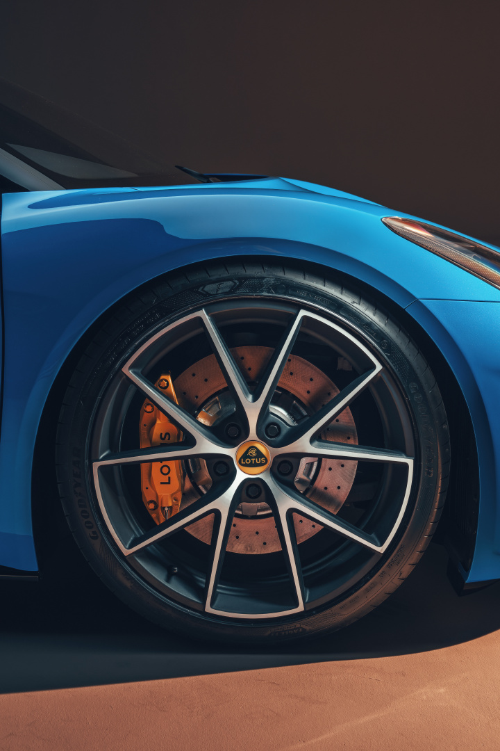 SMALL_Lotus-Emira-Front-Wheel-Detail