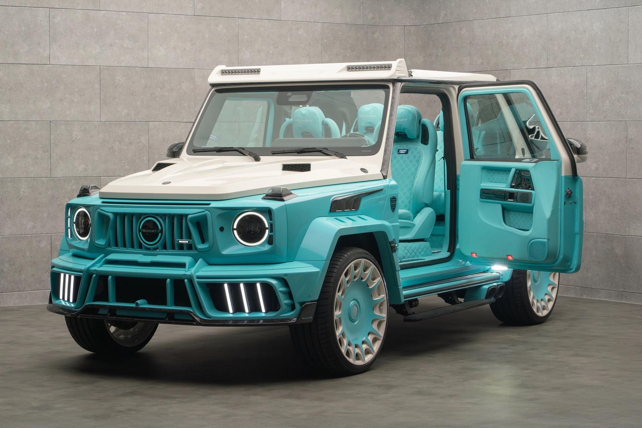69fa4a287eea9df49eae3d19_MANSORY_AZURA11