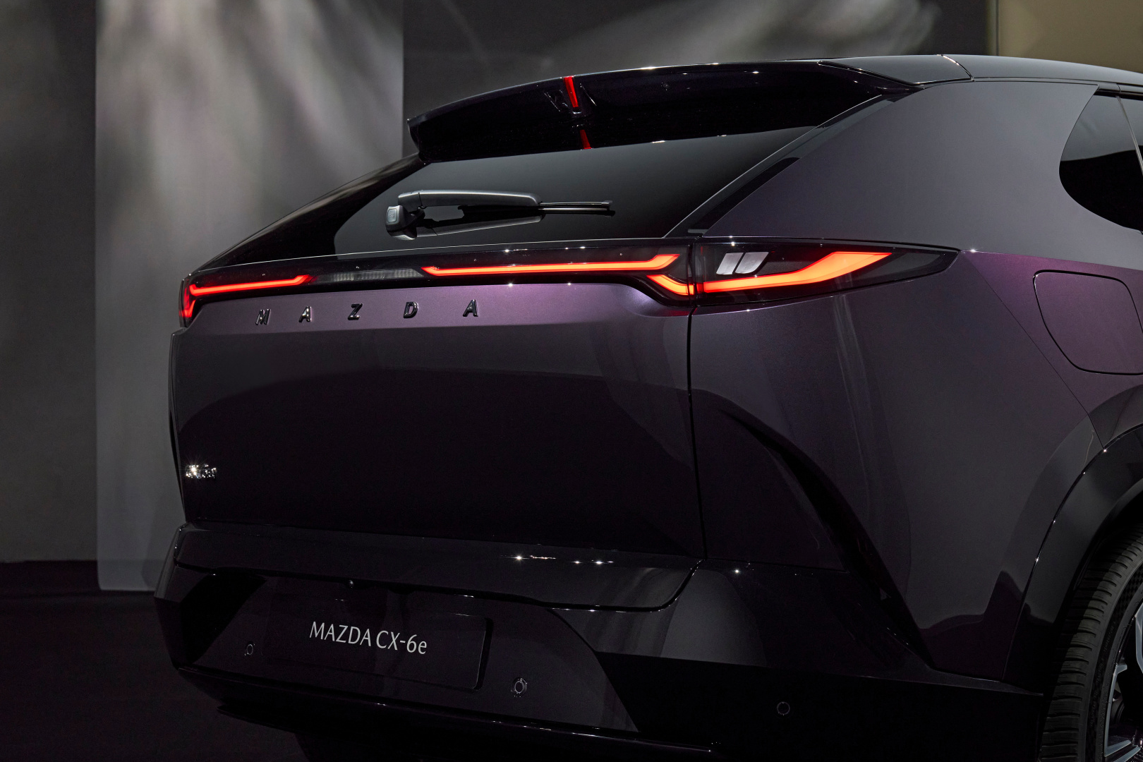 SMALL_Mazda_CX_6e_Germany_nv_det_(15)