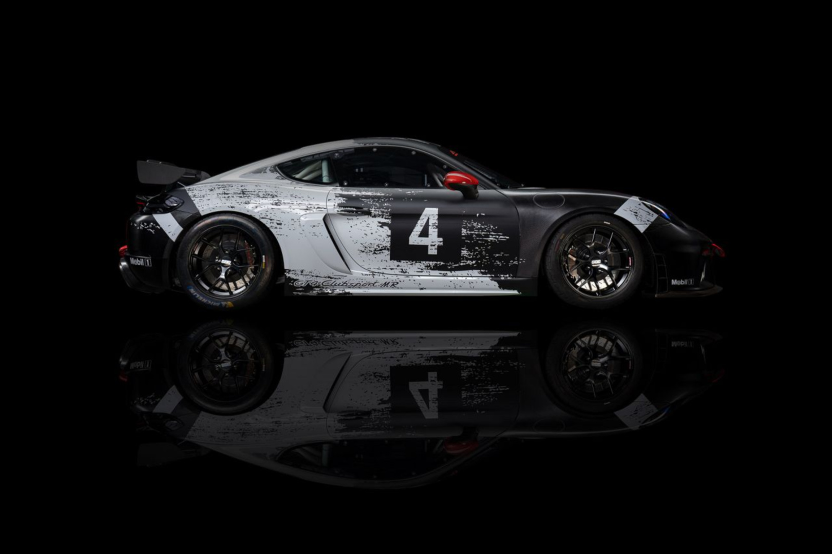 SMALL_Porsche-718-Cayman-GT4-Clubsport-Trackday-MR_8