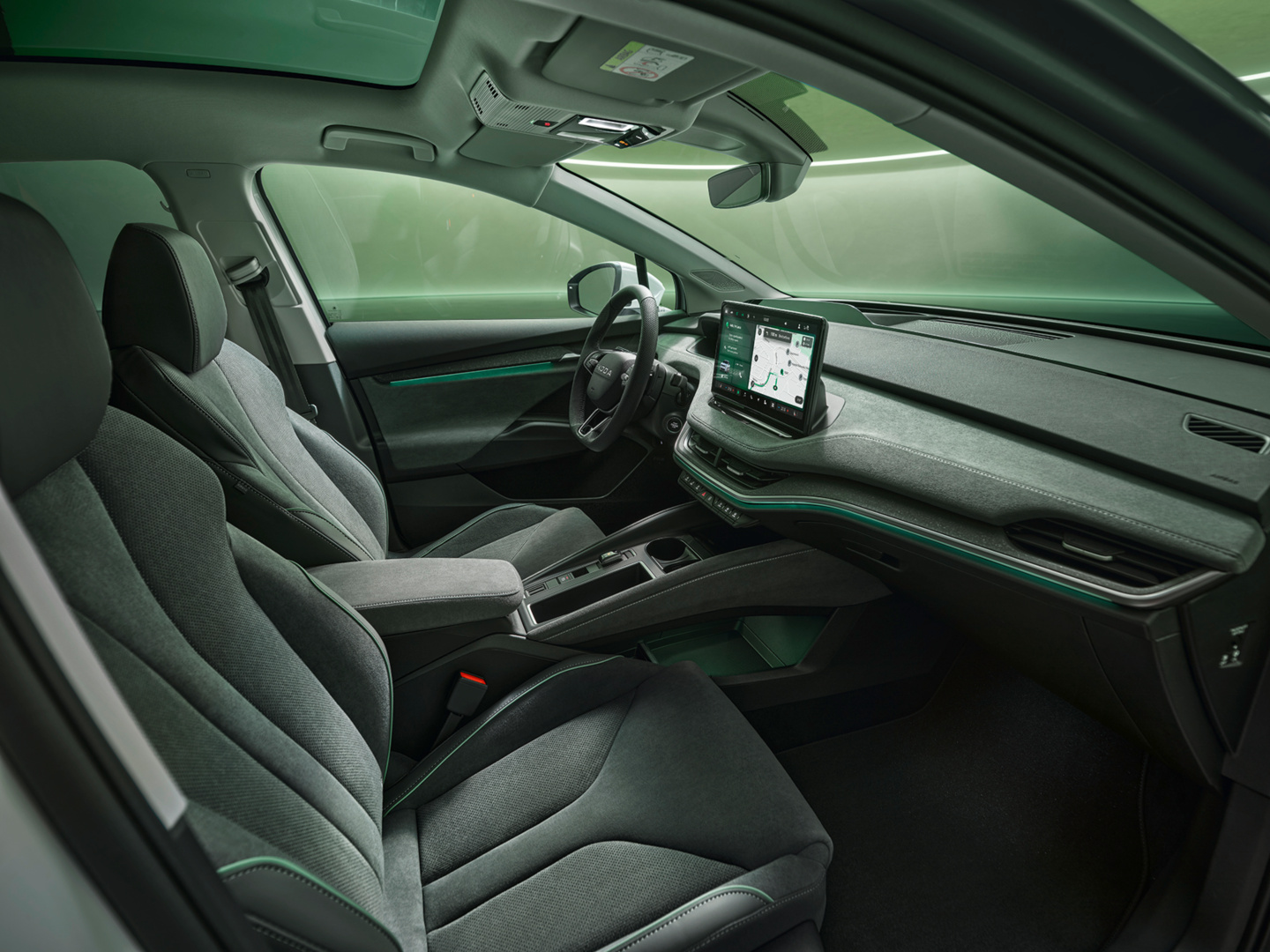 SMALL_NEW_ENQ_044_Side_Interior_Lounge_Coupe