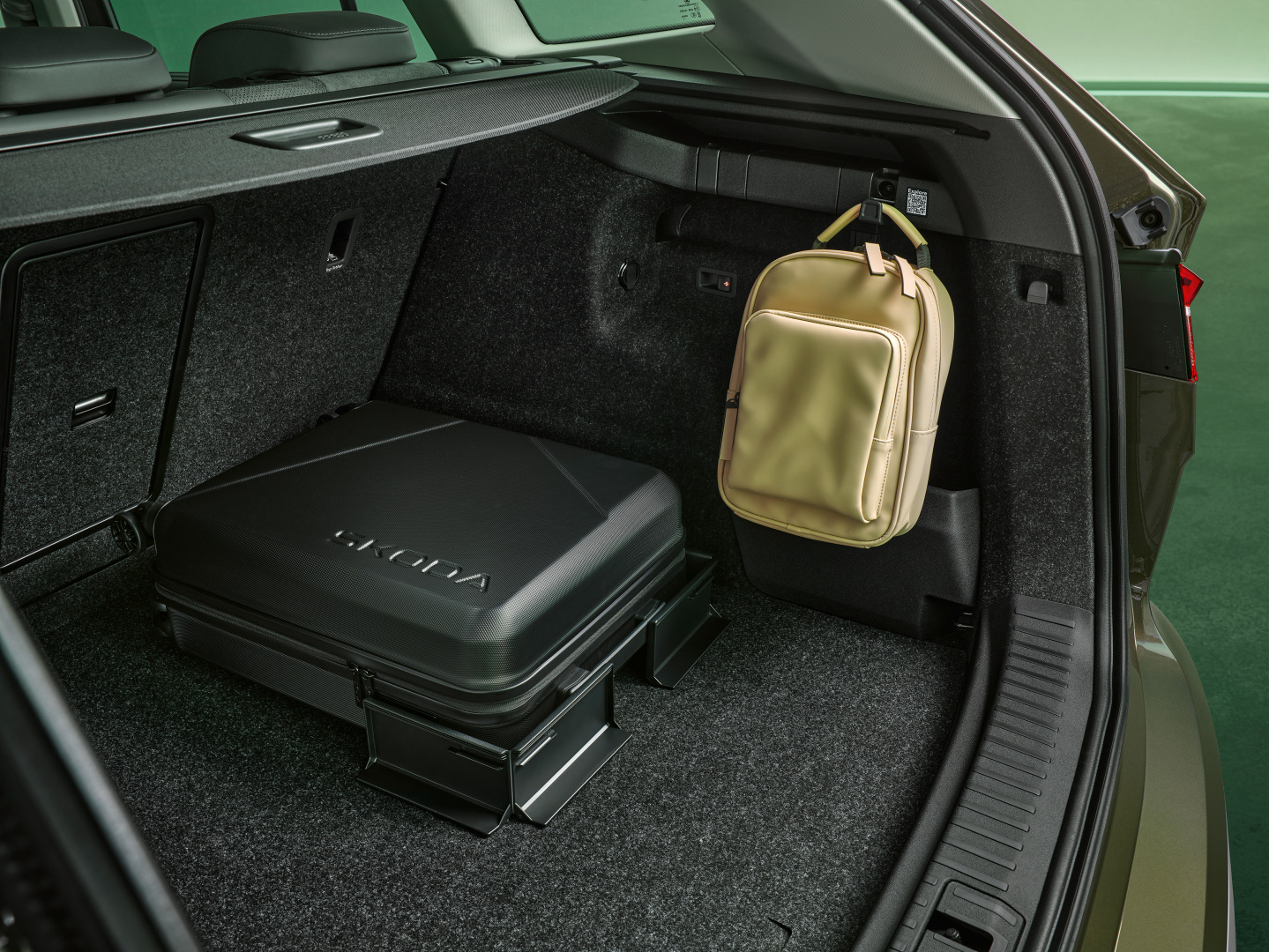 SMALL_NEW_ENQ_080_Hooks_Cargo_Elements_Electric_Button_For_Towing_Bar_Seats_Folding_Basis