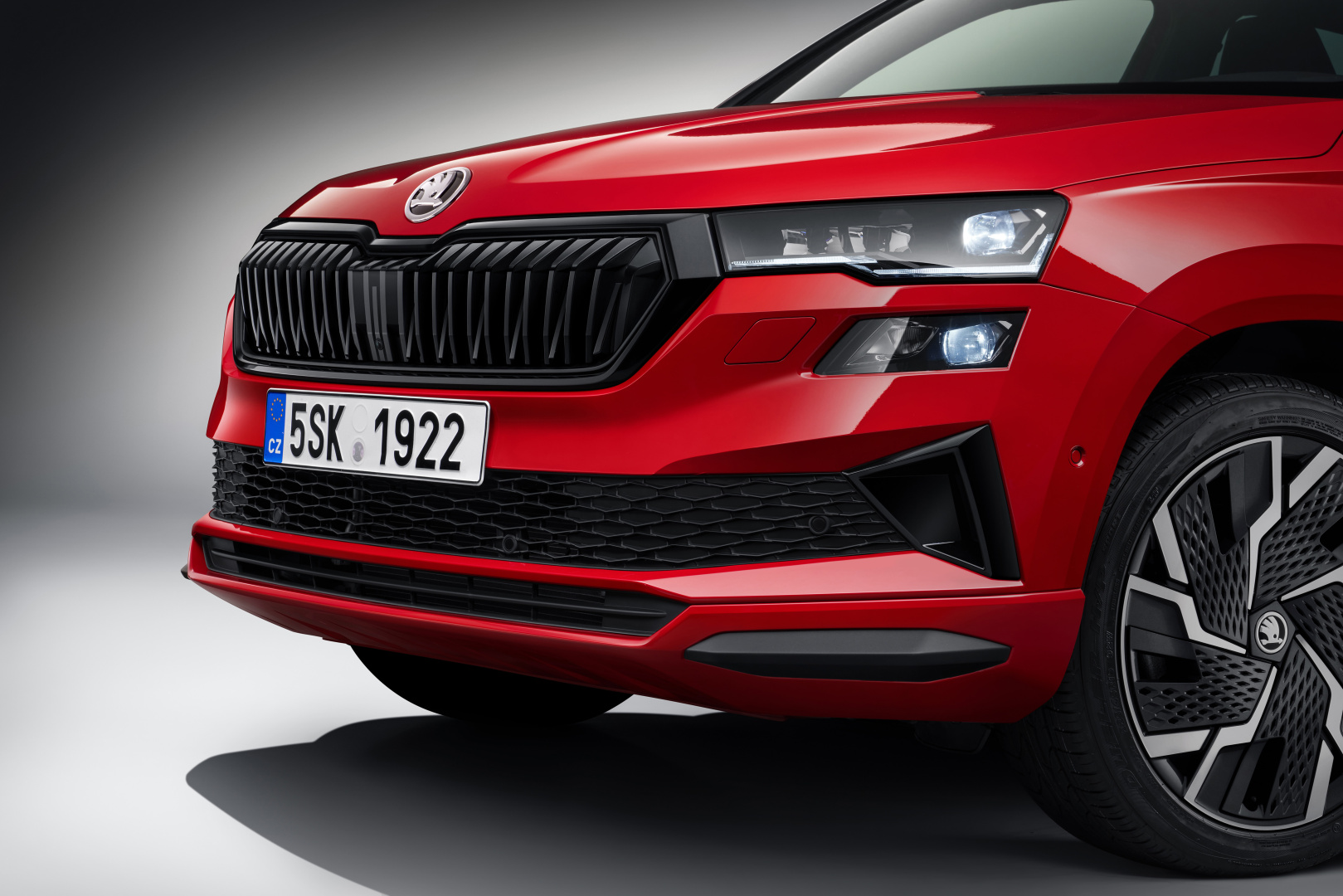 SMALL_43_SKODA_KAROQ_SPORTLINE