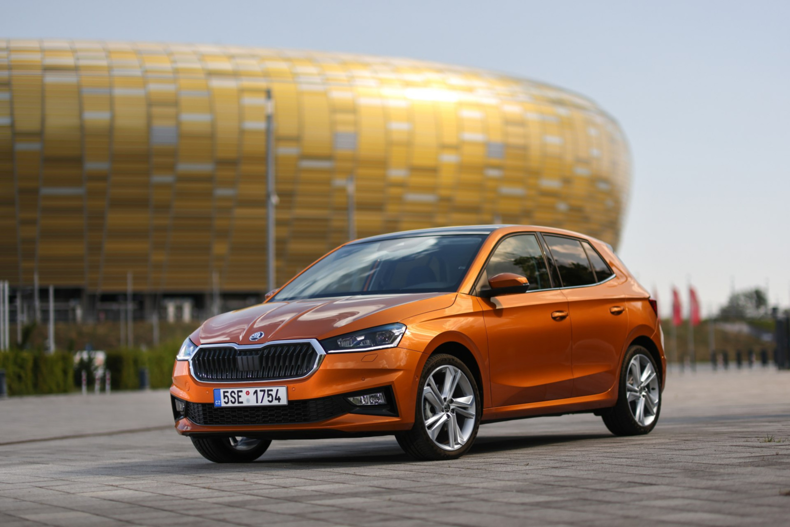 SMALL_89_skoda_fabia_ml_phoenix_orange-1920x1281