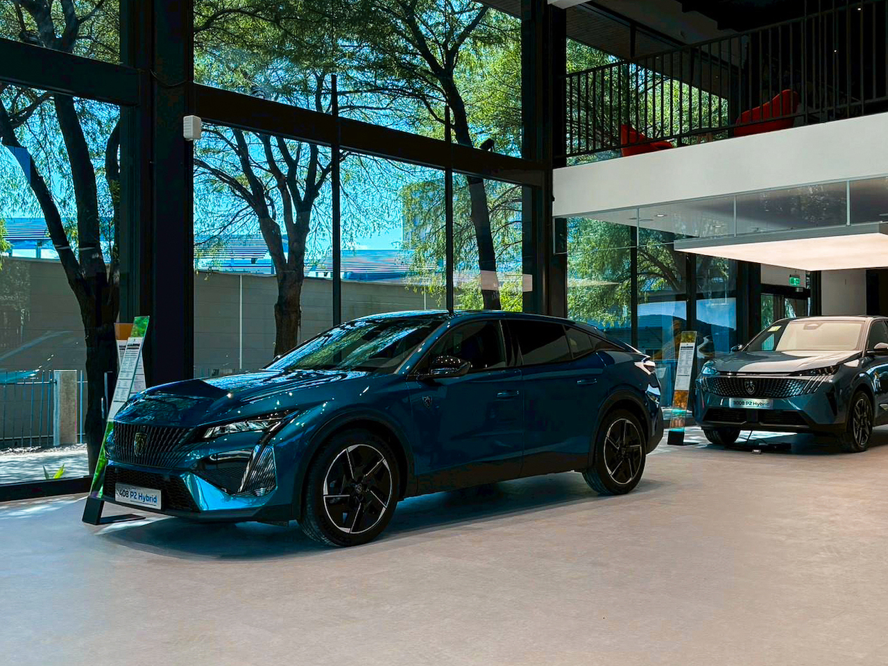 星聯汽車北投新車展示暨授權服務廠_05