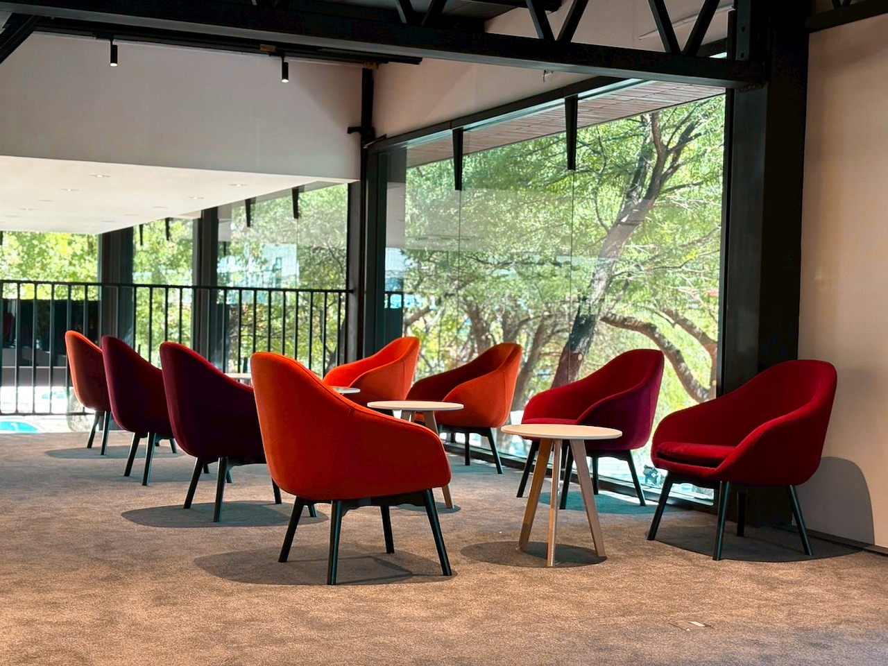 星聯汽車北投新車展示暨授權服務廠_08