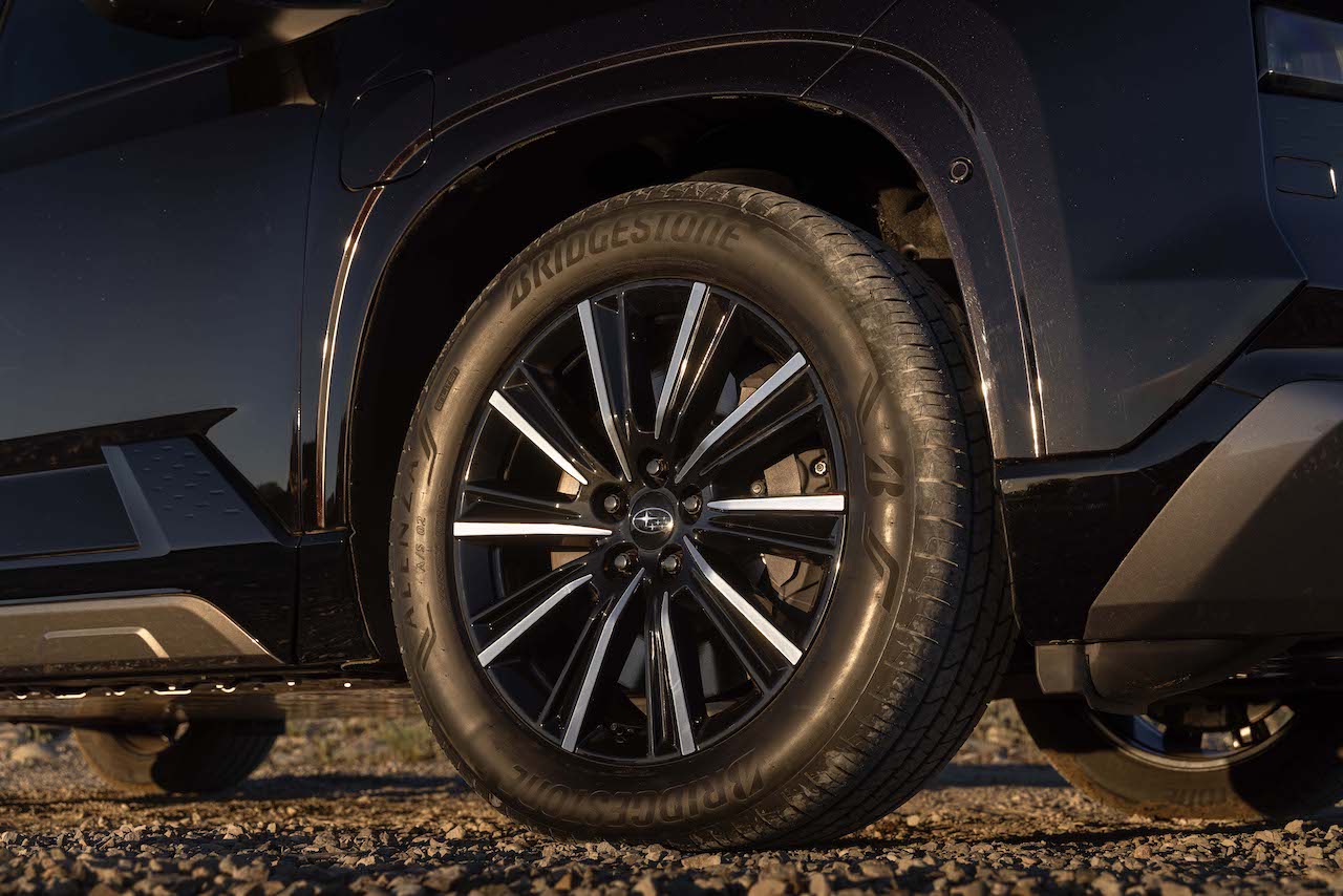 2027_Subaru_Getaway_56__22_