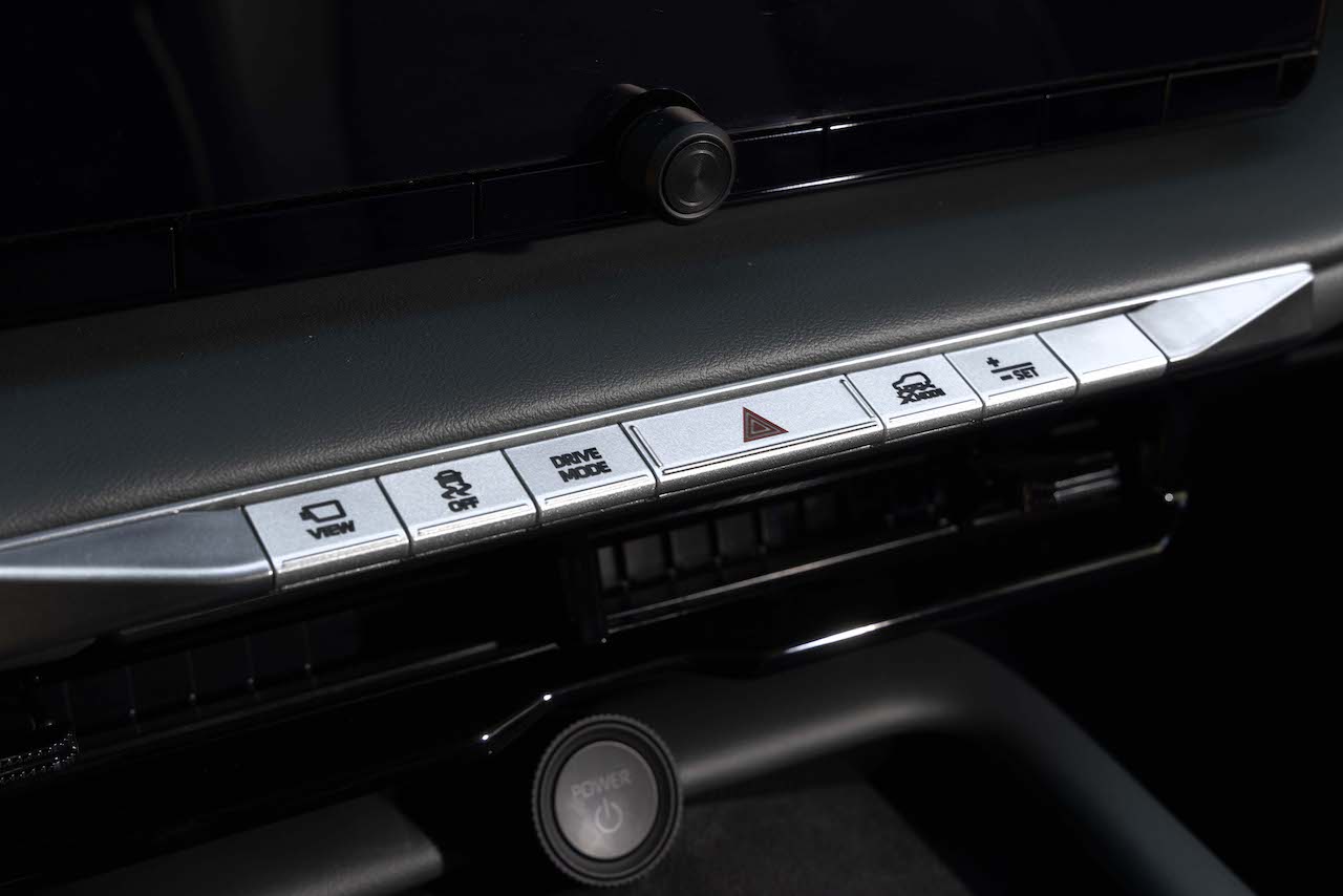 2027_Subaru_Getaway_56__34_