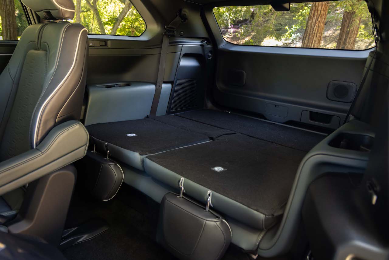 2027_Subaru_Getaway_56__51_