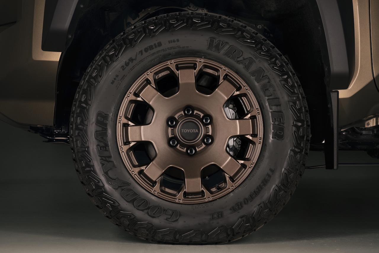 2026_Toyota_Tacoma_Trailhunter_Studio_014