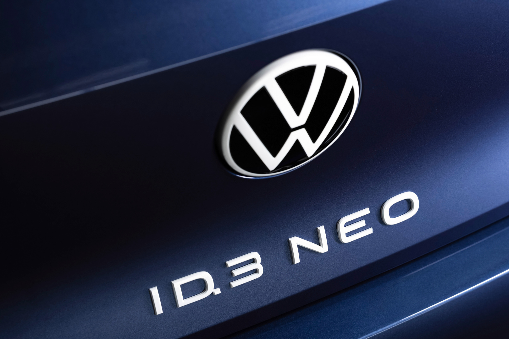 SMALL_41247-volkswagen-id3-neo-3