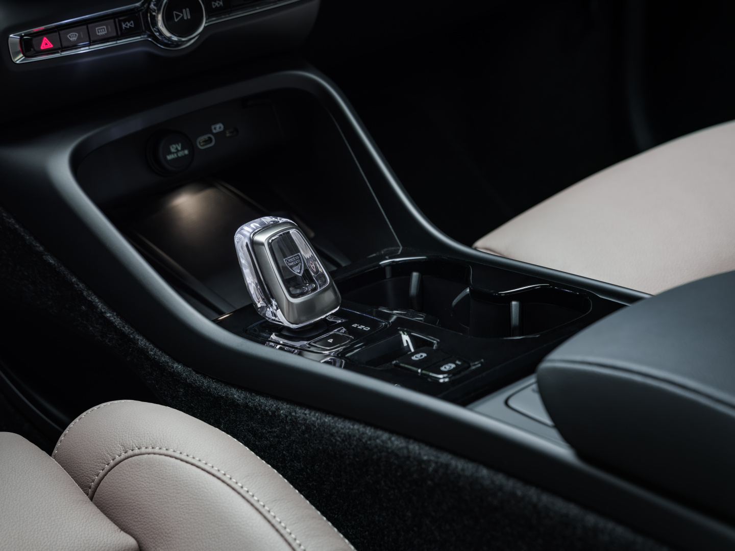SMALL_The_New_Volvo_XC40_Studio_Centre_Console