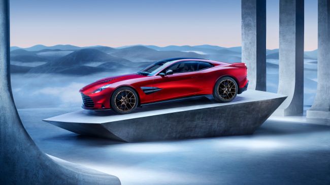 835匹馬力重燃V12引擎旗艦烈火 全新第三代Aston Martin Vanquish