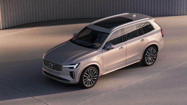 Volvo雙喜臨門 新XC90終於誕生 EX90也終於準備開始交車