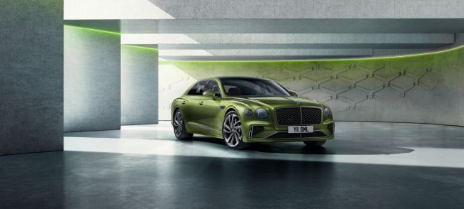 坐擁力剋12缸的PHEV新動力 新Bentley Flying Spur Speed