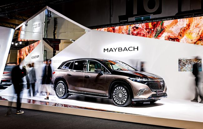 純電休旅王者 Mercedes-Maybach EQS 680 SUV 現身 ART TAIPEI 台北國際藝術博覽會