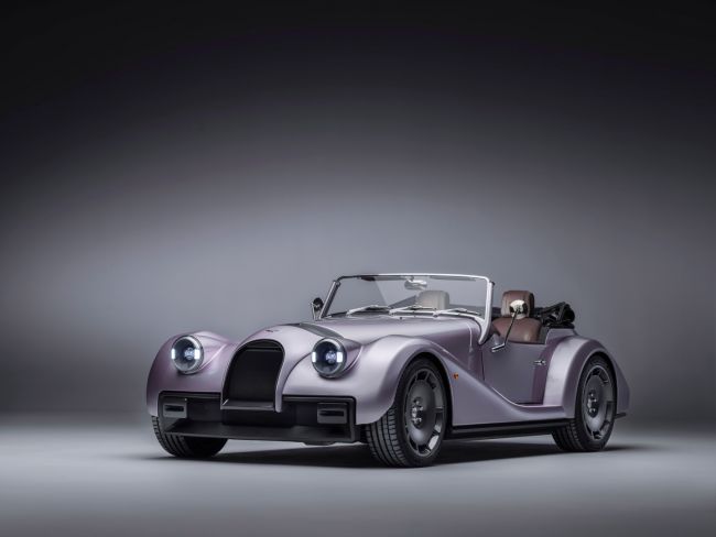 以更精緻科技工藝為復古本色加持 Morgan Supersport