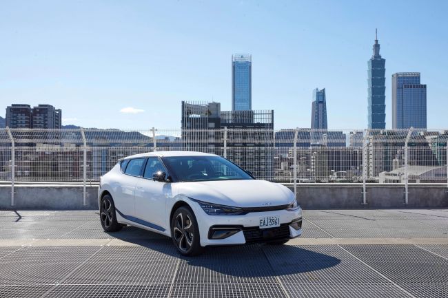 Kia首季接單突破3,000張，以年成長近20%再創同期新高！ 輕奢精品掀背The new Picanto，上市首月接單逾300張！ 限時入主Kia EV6，享五年0元盡情駕馭專案