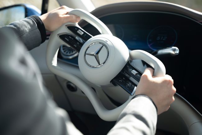 Mercedes-Benz 四大創新亮相  開啟安全科技新時代