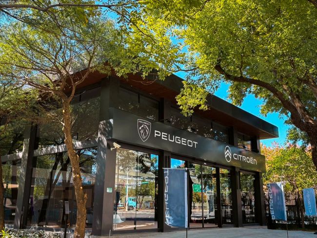 寶嘉聯合攜手星聯汽車,正式宣佈「台北市北投新車展示暨授權服務廠」全新落成開幕 星聯汽車持續深化北台灣在地服務版圖