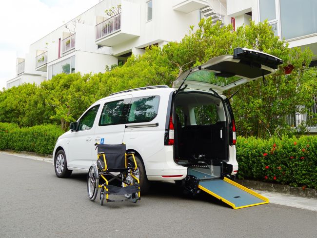 福斯商旅與合作改裝商推出Caddy Maxi EasyLife福祉車 國際身心障礙者日正式亮相 自由無礙出行更Easy