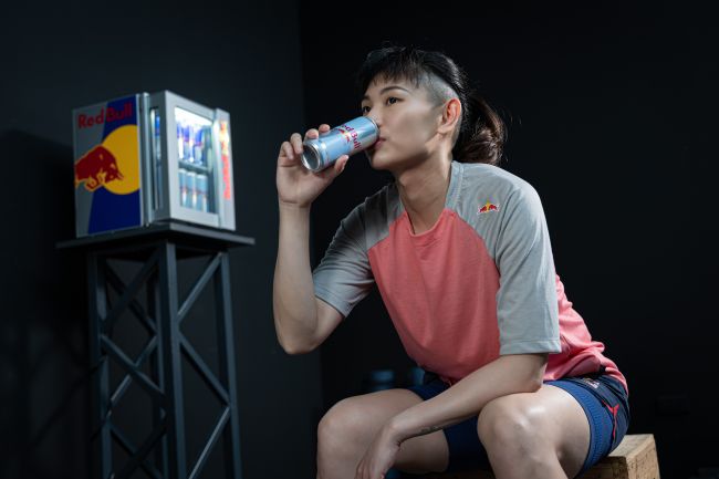 0卡路里、100%翅膀!全新 Red Bull Zero 3月重磅登台 全台四大便利商店、量販超市、電商通路享新品優惠