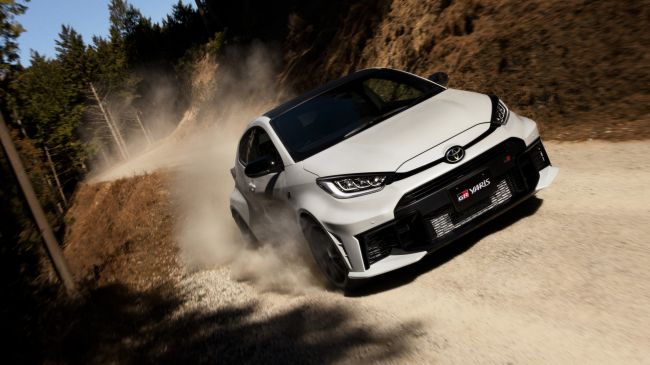 更適合激烈操駕的方向盤、更適切對應高抓地力的轉向與懸吊 都在2026新GR Yaris車上