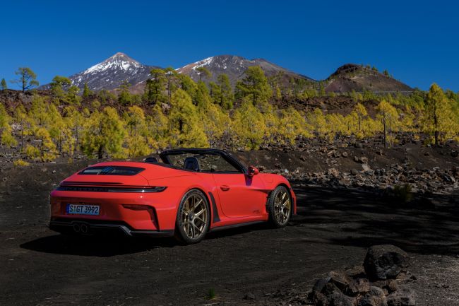 1438萬起 Porsche 911 GT3 S/C 高轉速自然進氣引擎、純粹手排、輕量化、敞篷浪漫一次擁有