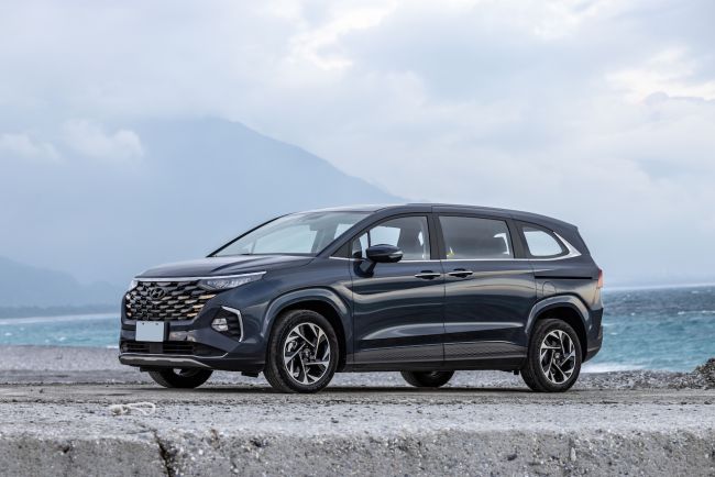 HYUNDAI CUSTIN極致尊榮租賃專案登場 最低月付22,800元起　同業唯一不限里程保固保障