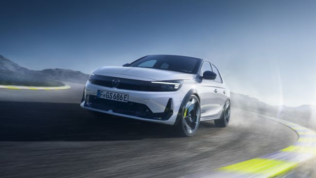 【『德國銷冠』的癲狂一舞！Opel Corsa GSE挾281匹馬力輕巧來襲 挑戰對手ID.Polo GTi有譜？】
