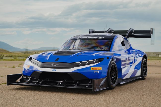 【派克峰之王再創極限！Romain Dumas駕Super Mustang Mach-E豪取三連冠！】