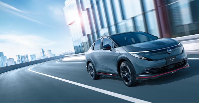 【NISMO的雷霆首發!Nissan 推出LEAF NISMO成首款NISMO電動產品 Recaro跑車座椅加持更帶勁!】