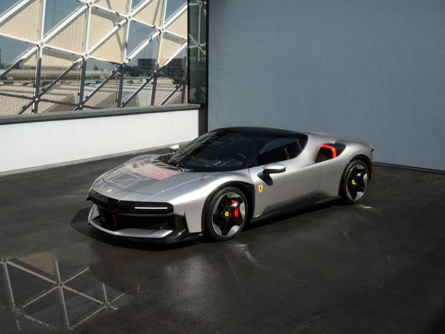 圓石灘車展豪車遍野 但全球獨一無二的Ferrari CZ26總夠特別了吧！