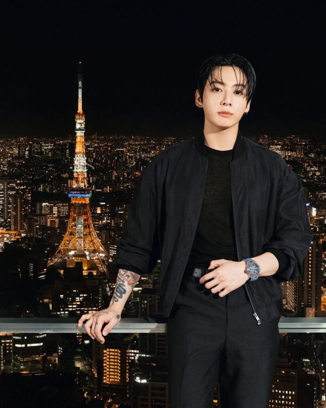 HUBLOT 全球品牌大使JUNK KOOK 現身東京演繹雙重風格 兩款 BIG BANG 限量腕錶掀起全城矚目
