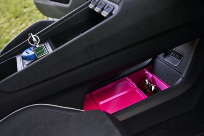 【收納空間太大反倒不便？Skoda推出一系列3D列印配件『圖紙』 開放車主自由取用列印且完全免費！】