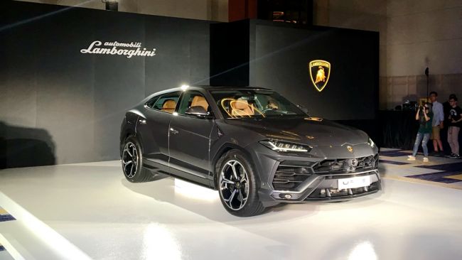 [新聞報報] Lamborghini Urus 售價公布：999.89萬起 - TCAR