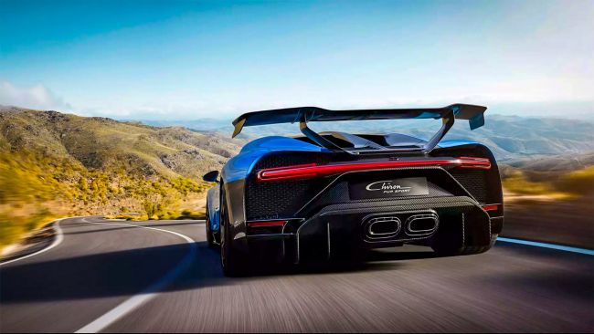 這尾翼都可以拿來衝浪啦Bugatti Chiron Pur Sport不只直線 彎道更厲害！