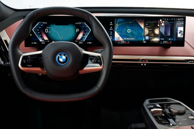 全新BMW iX / i4撼動人心 科技人性溫暖互動